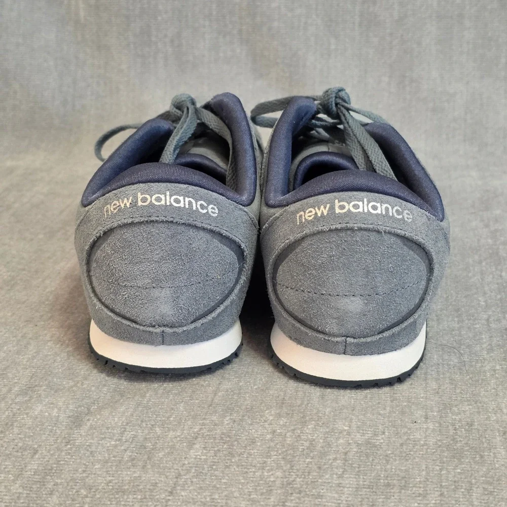 New Balance 555 Sneaker Womens 11 Grey WL555GS Suede Comfort Walking Shoes